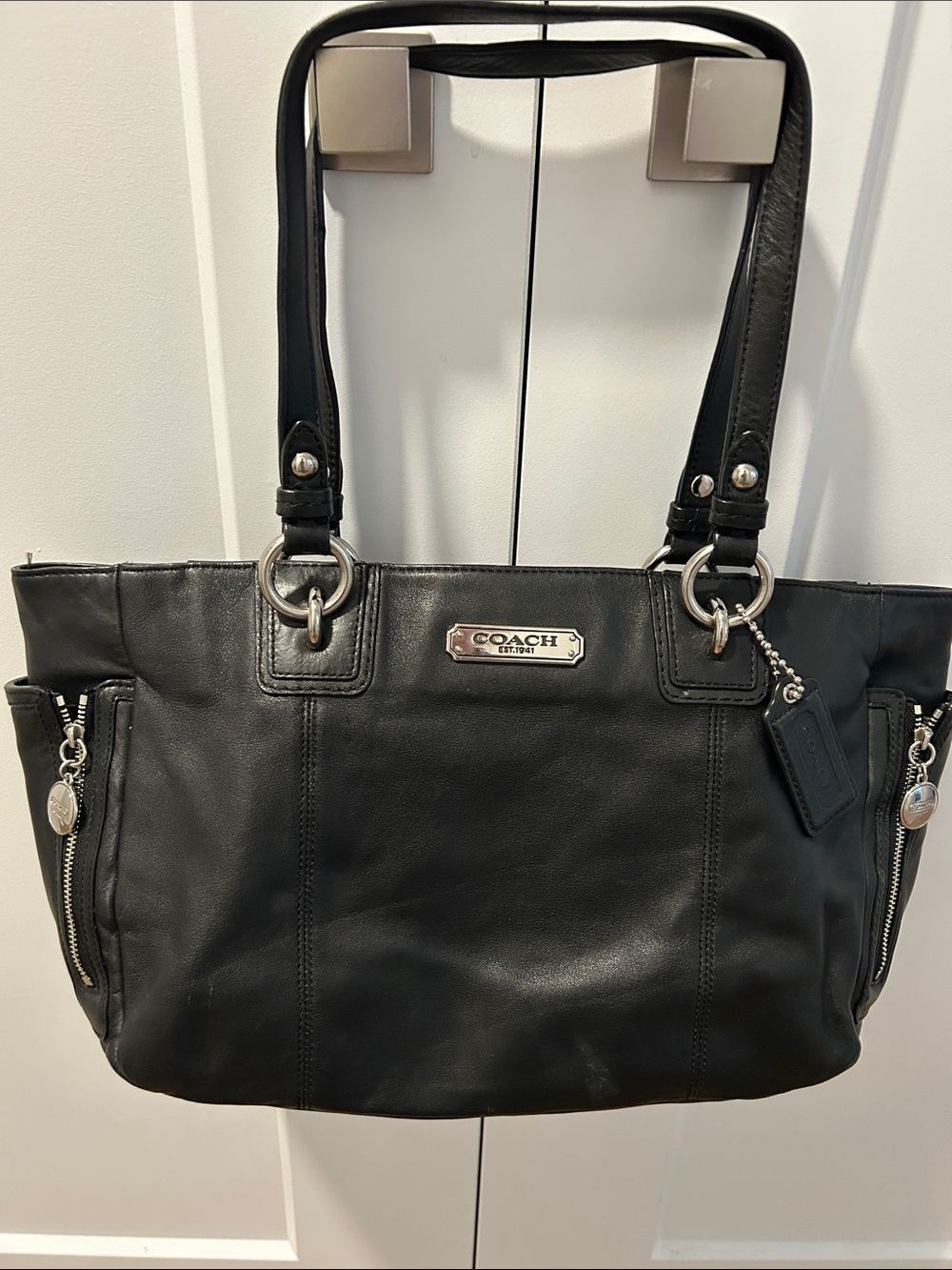 COACH Gallery Black Leather Tote Bag - Classic Women's Shoulder Bag